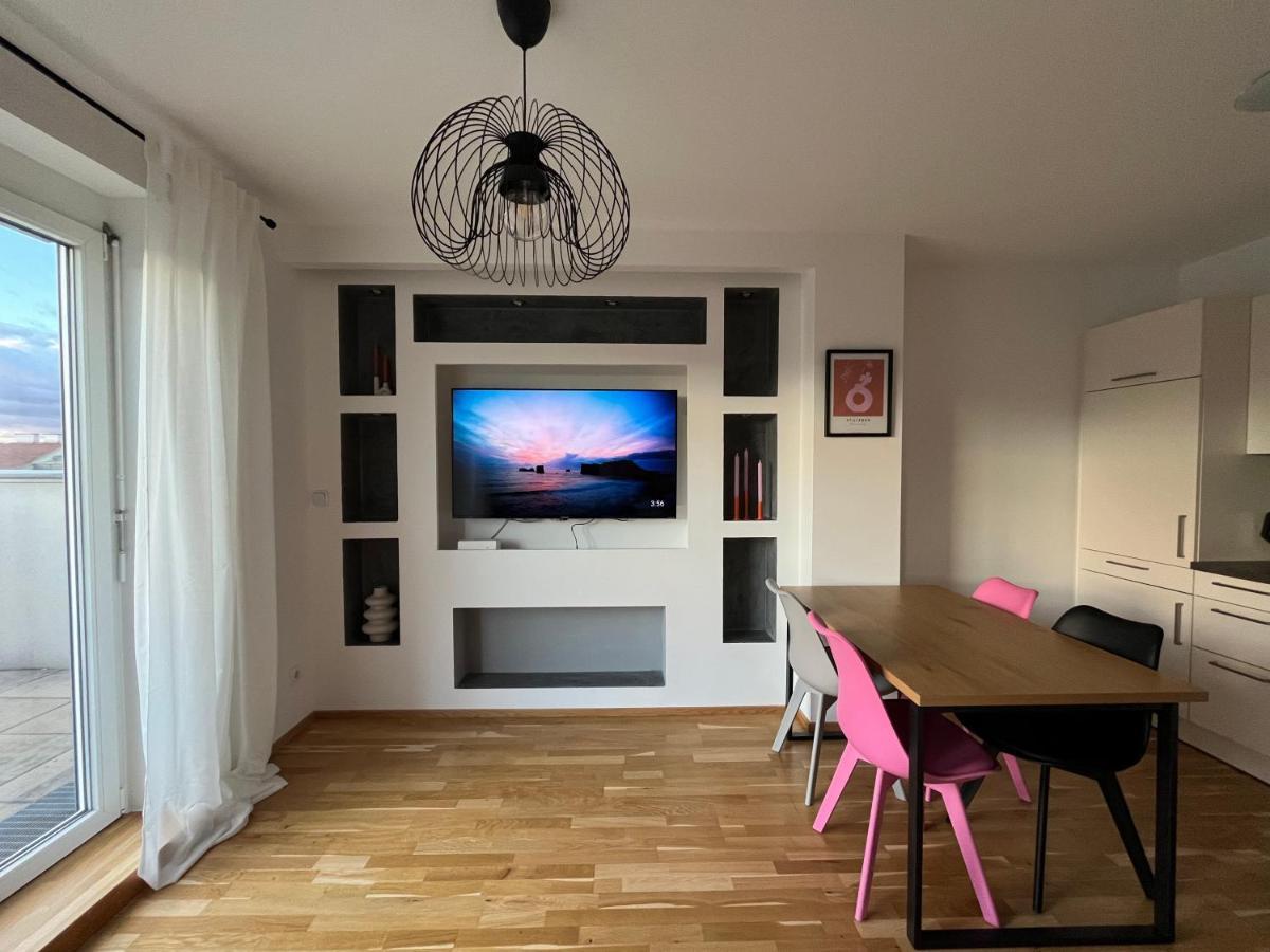 Penthouse Near Central Station With Free Parking ウィーン エクステリア 写真